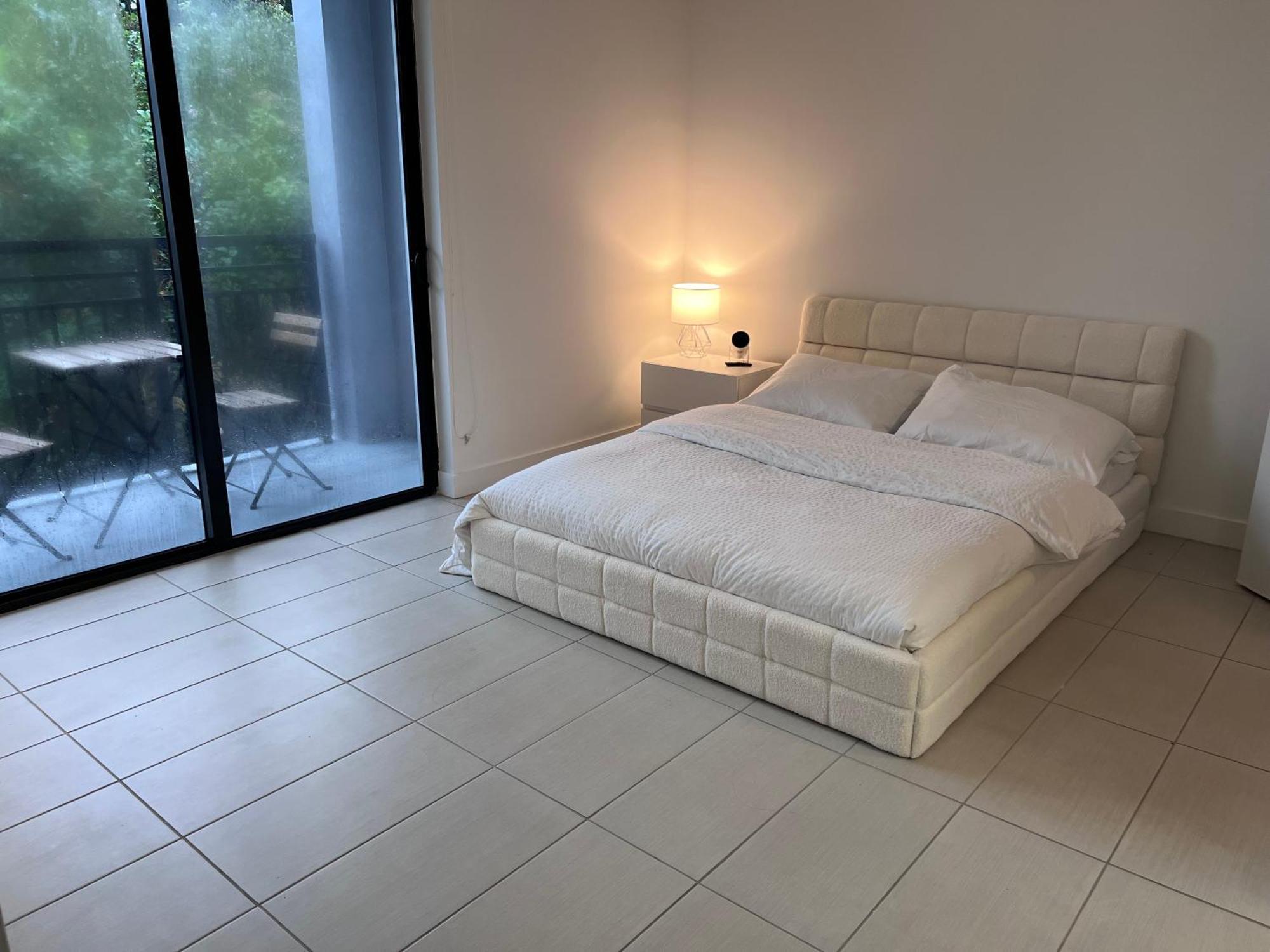 Master Bed Room In Calle Ocho Miami Bagian luar foto